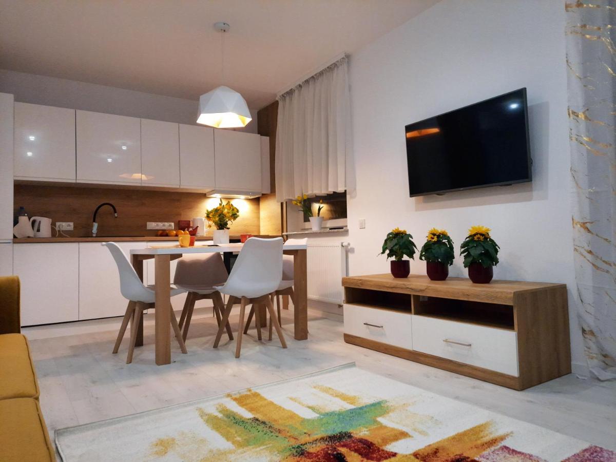 Apartament Amber Comfort Z Prywatnym Miejscem Parkingowym Kolberg Exterior foto