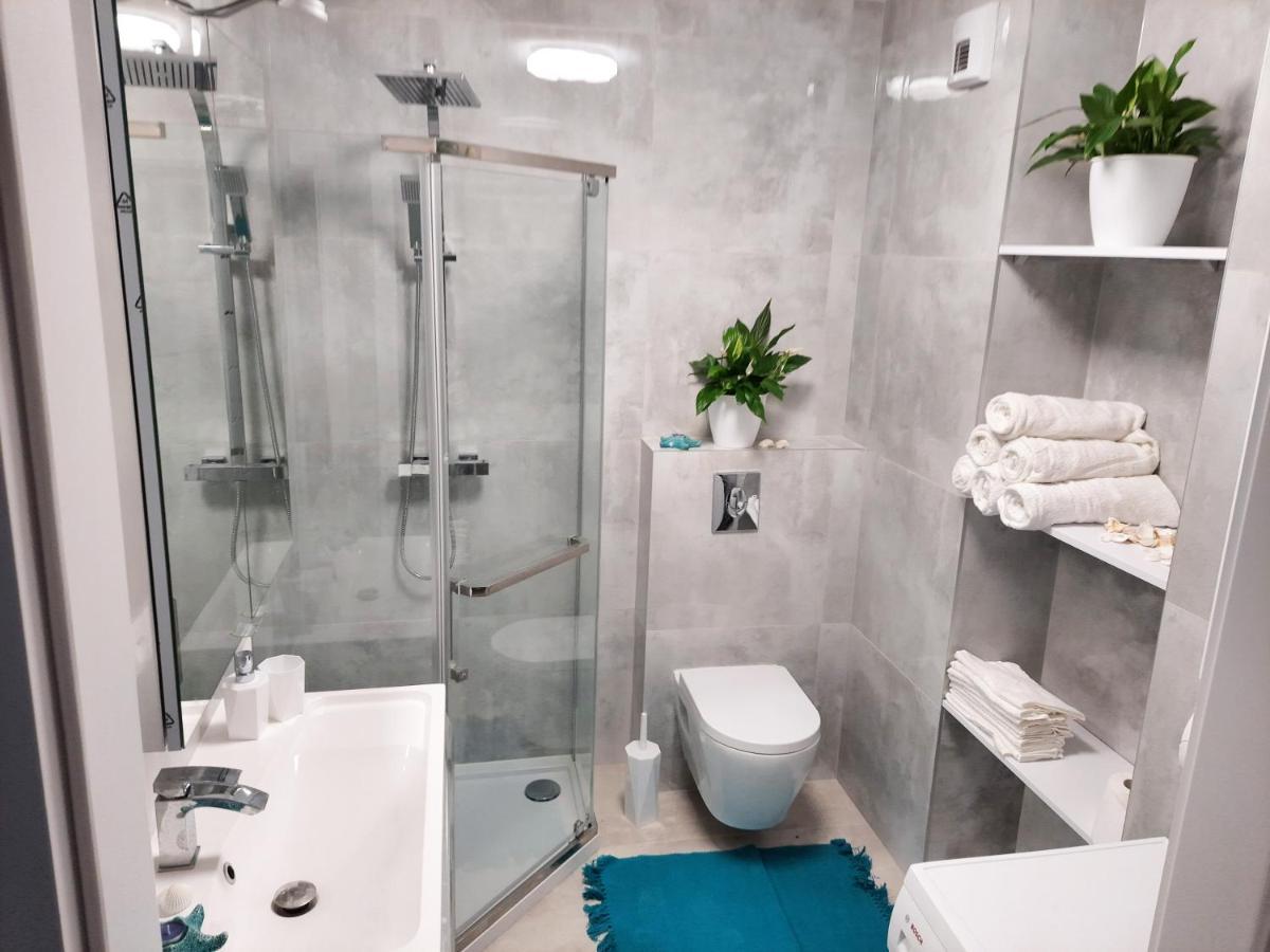 Apartament Amber Comfort Z Prywatnym Miejscem Parkingowym Kolberg Exterior foto